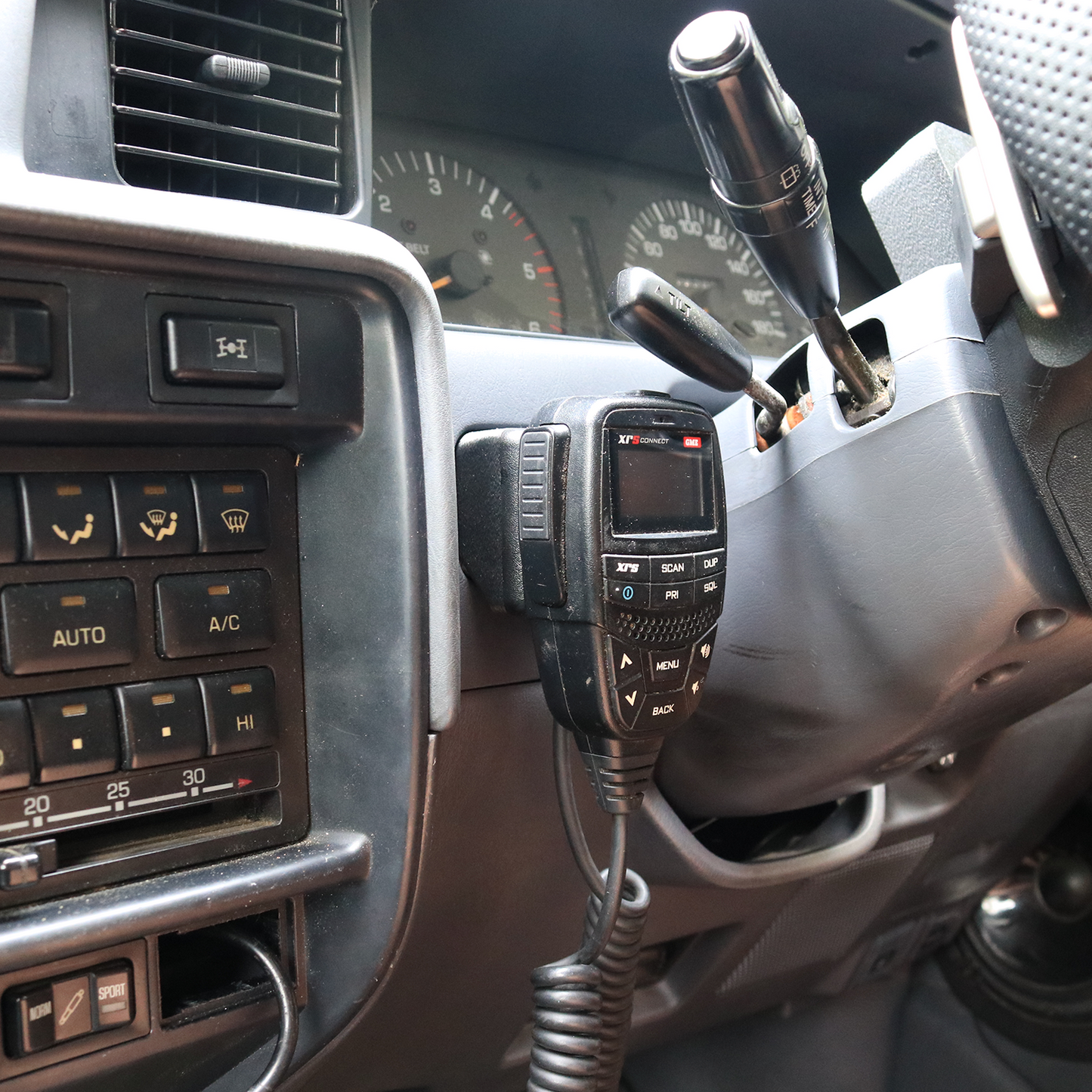 Toyota Diff Lock Blank UHF Handpiece Mount w/ or w/o RJ45 Passthrough