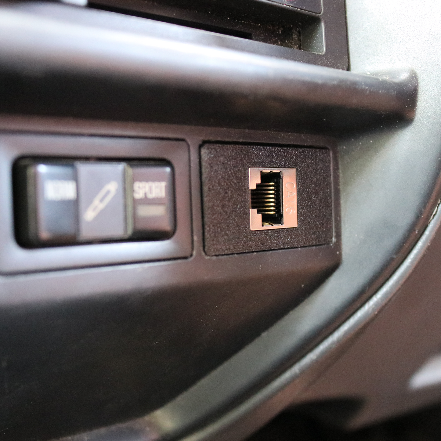 Land Cruiser 80 / 70 Series UHF RJ45 Passthrough