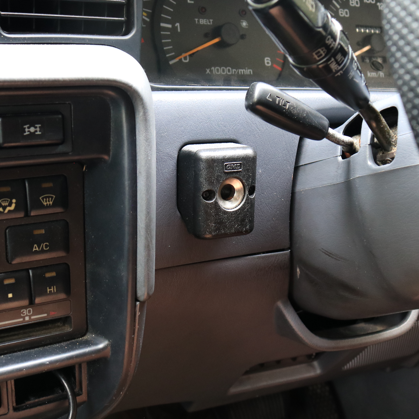 Toyota Diff Lock Blank UHF Handpiece Mount w/ or w/o RJ45 Passthrough