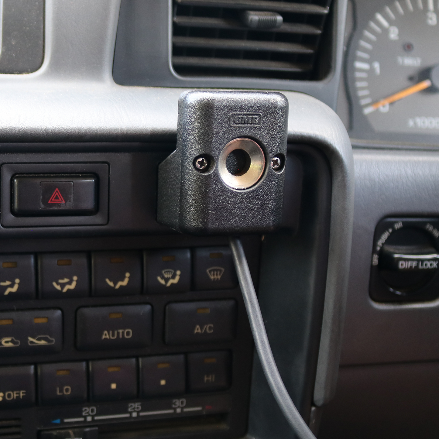 Land Cruiser 80 / 70 Series UHF Handpiece Mount w/ Passthrough RJ45